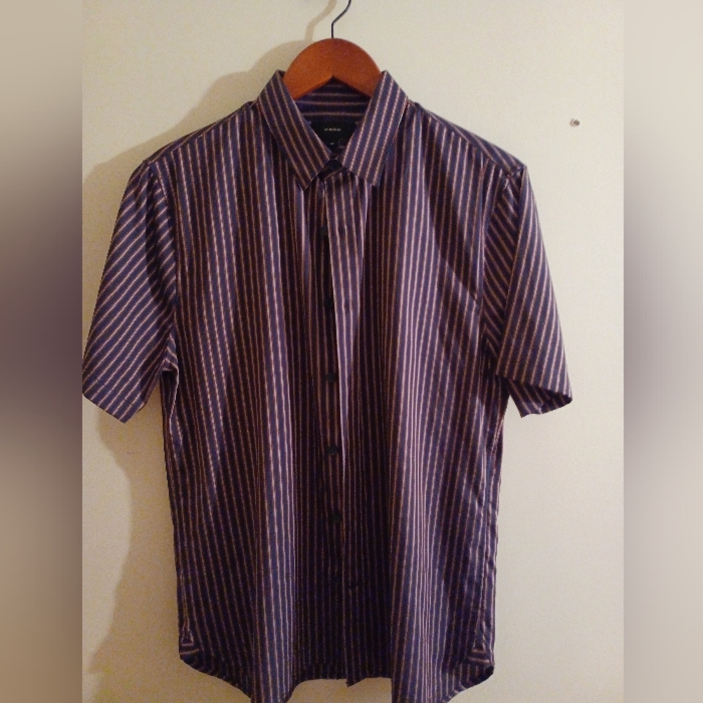 NWT. Vince (S) Button Shirt